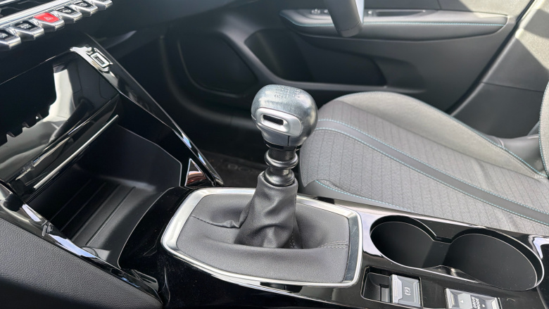 Peugeot 208 1.2 PureTech 100 Allure Premium 5dr Petrol Hatchback